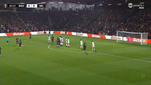 Bournemouth 3-0 AC Milan — Amine Adli freekick 84'